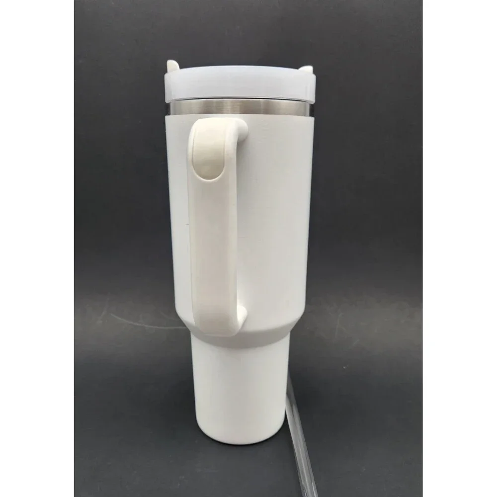 Stanley Quencher 40 oz Tumbler White/Gray NWOT New Straw. READ - Picture 3 of 10